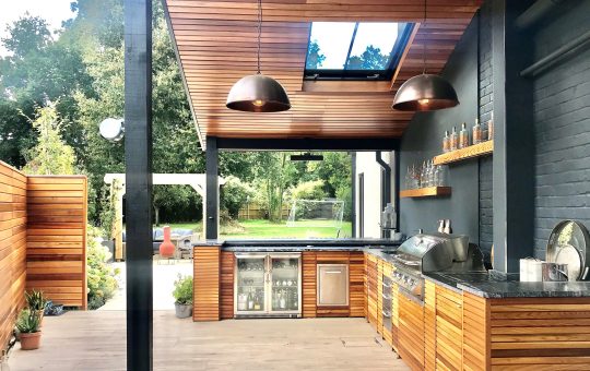 The Benefits of an Outdoor Kitchen in Your Garden